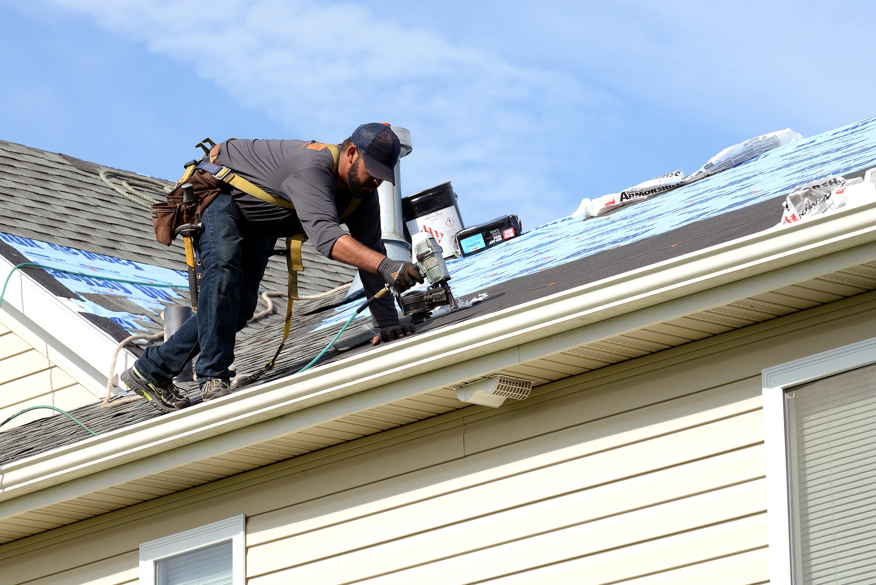Mistakes To Avoid When Hiring A Roofing Contractor