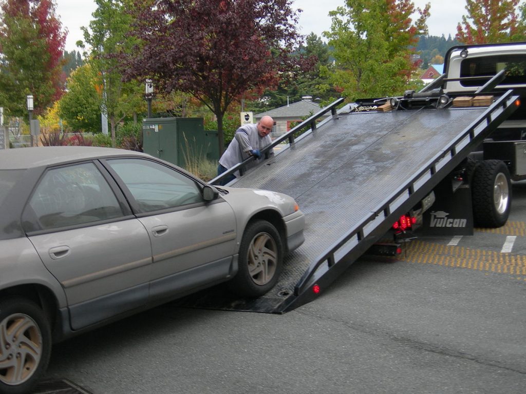 Things To Consider When Hiring Car Towing Service